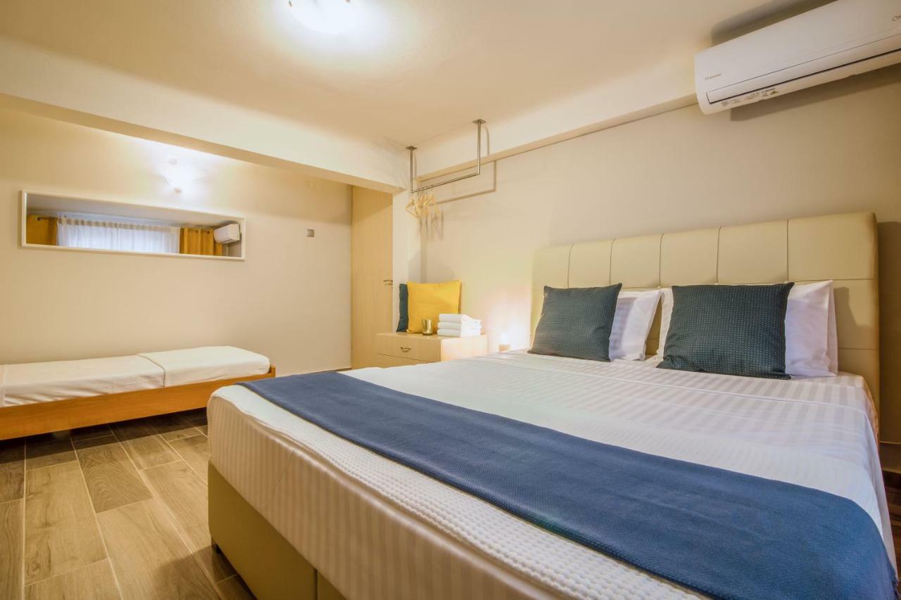 Cozy And Central Apartment Athena Bagian luar foto